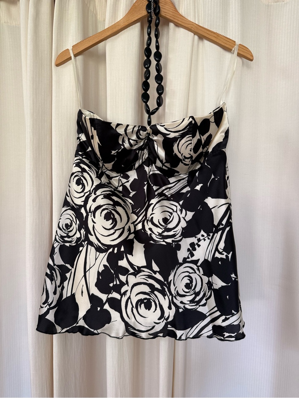 White House Black Market (M) Black and White Floral Camisole